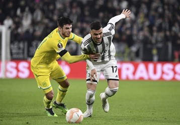video Highlight : Nantes 0 - 3 Juventus . Europa League